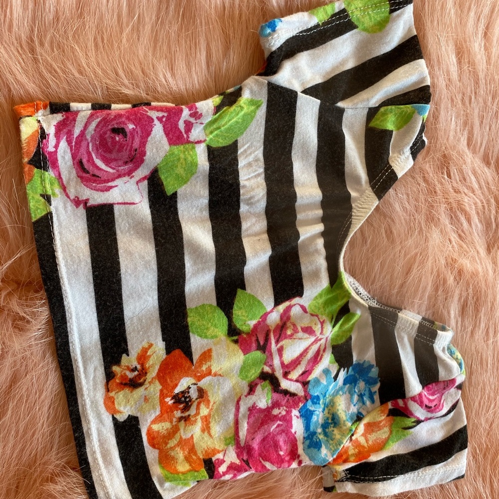 Syd & Mimi’s floral and stripe crop top